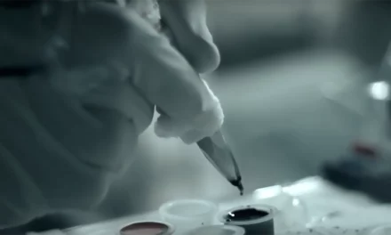 Gakkin, tatoueur free hand