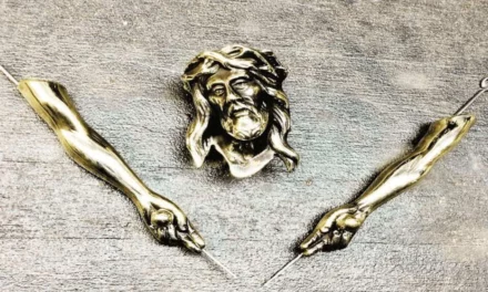 Le dermographe ou le handpoke