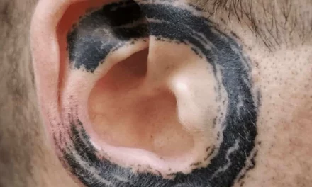 Se faire tatouer le cartilage de l’oreille
