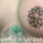 Les caches tétons de Kimi Duck