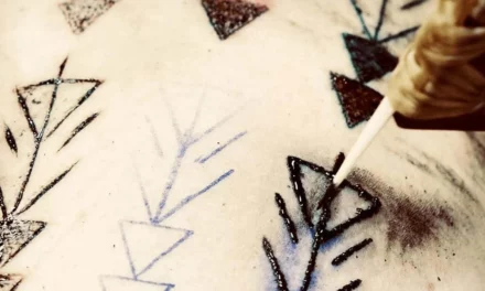 Tatouer comme à la préhistoire